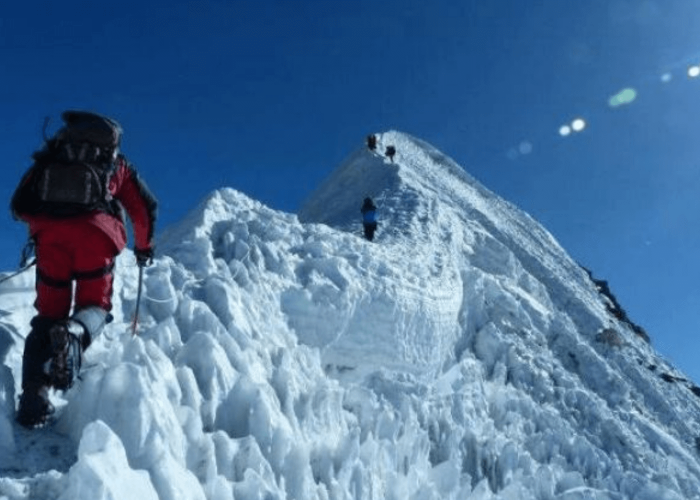 ISLAND PEAK SUMMIT (3)