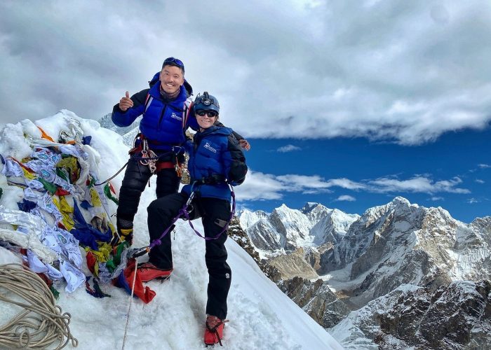 LOBUCHE PEAK SUMMIT (2) LOBUCHE PEAK SUMMIT (2)