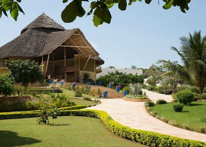 gold-zanzibar-beach-house (1) gold-zanzibar-beach-house (1)